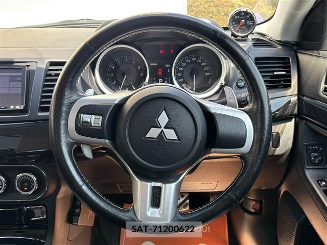 Mitsubishi LANCER 2012-12 6815547-4