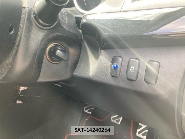 Mitsubishi LANCER 2013-11 7617407-14