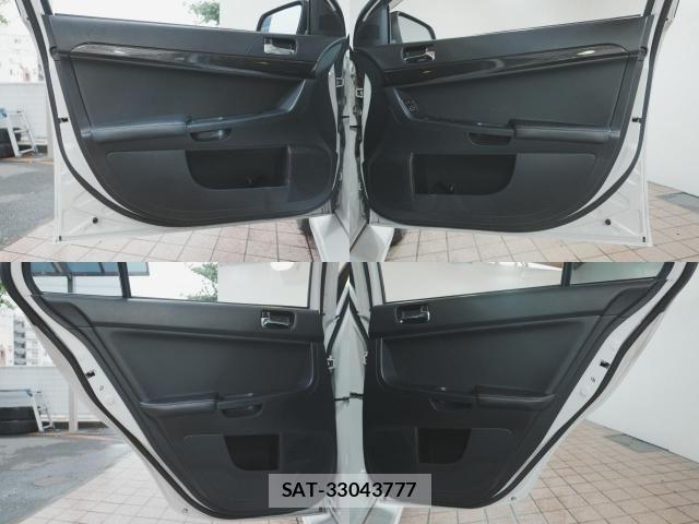 Mitsubishi LANCER 2011-04 8245586-5