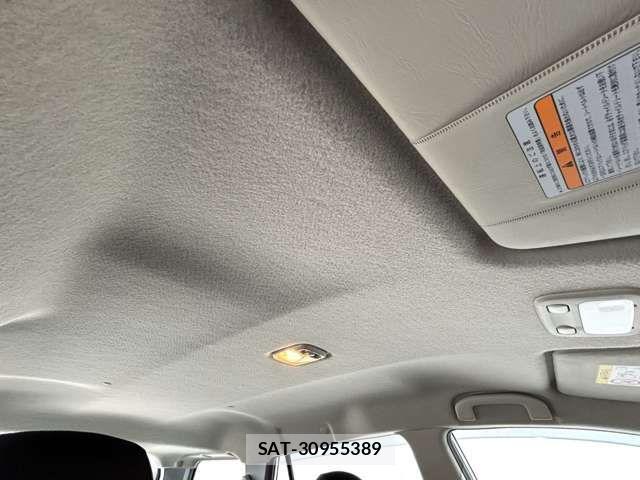 Mitsubishi LANCER CARGO 2018-03 1016240-12