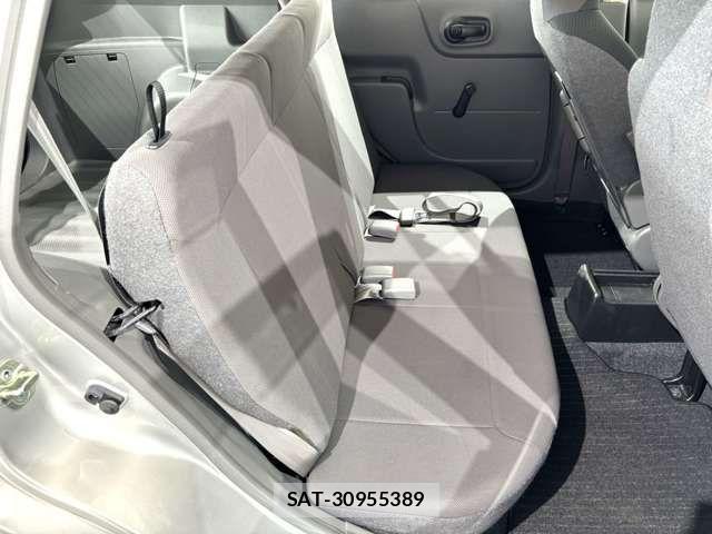Mitsubishi LANCER CARGO 2018-03 1016240-14