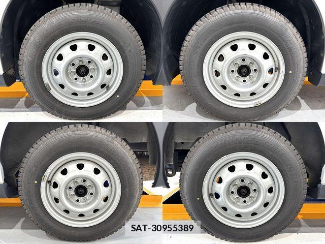 Mitsubishi LANCER CARGO 2018-03 1016240-24