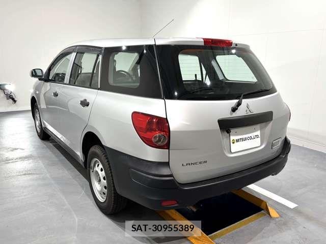 Mitsubishi LANCER CARGO 2018-03 1016240-5