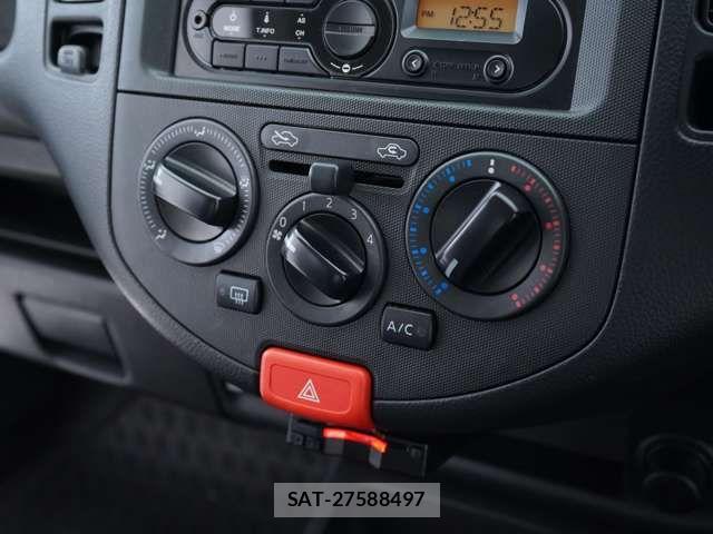 Mitsubishi LANCER CARGO 2017-06 8036241-13