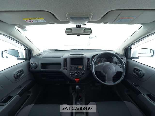 Mitsubishi LANCER CARGO 2017-06 8036241-5