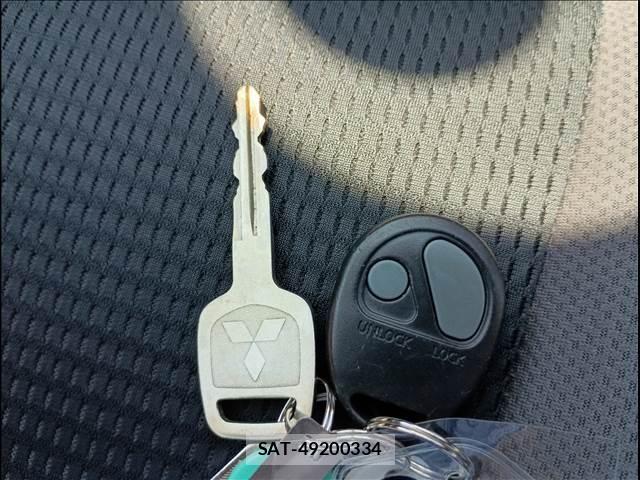 Mitsubishi LANCER CARGO 2015-06 8413107-14