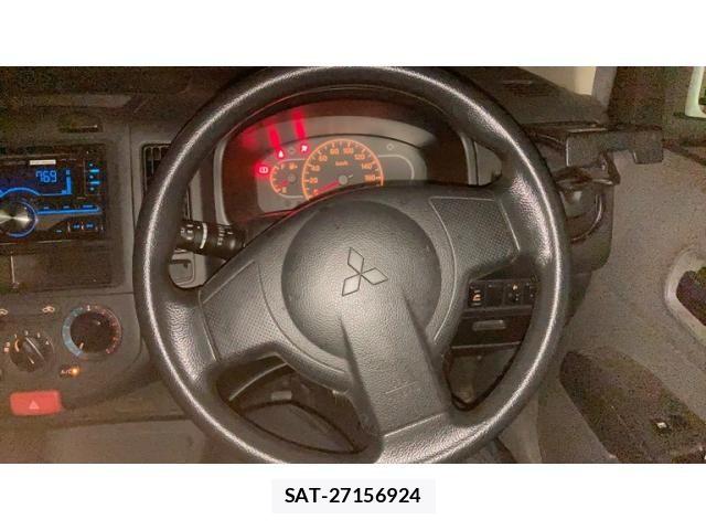 Mitsubishi LANCER CARGO 2016-07 8849485-11