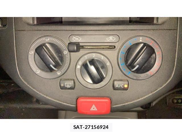 Mitsubishi LANCER CARGO 2016-07 8849485-8