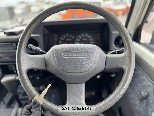 Toyota LAND CRUISER 2000-11 7617409-5