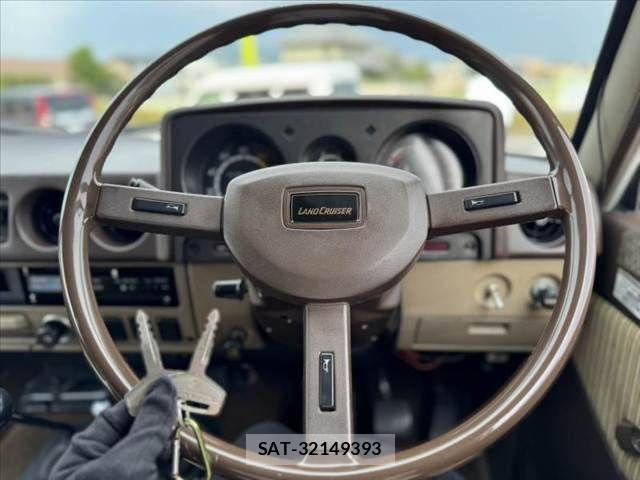 Toyota LAND CRUISER 1981-06 8315021-2