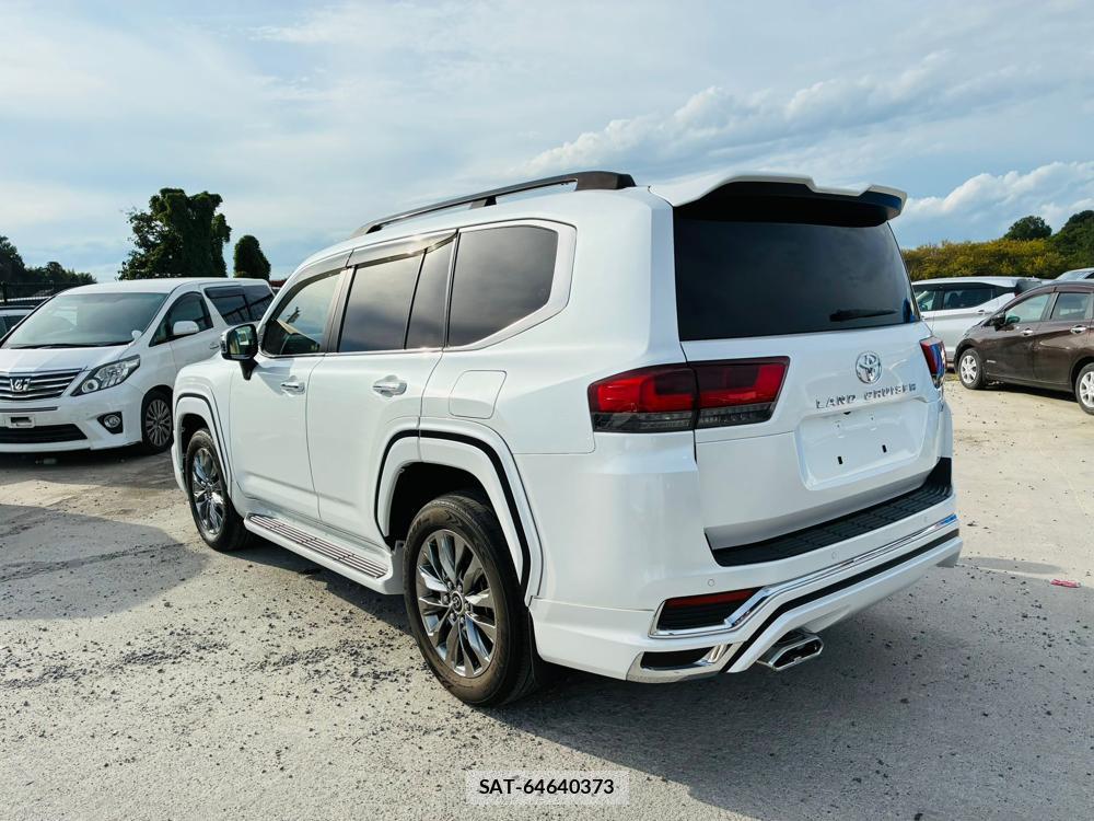 Toyota LAND CRUISER 2021-08 8278669-2