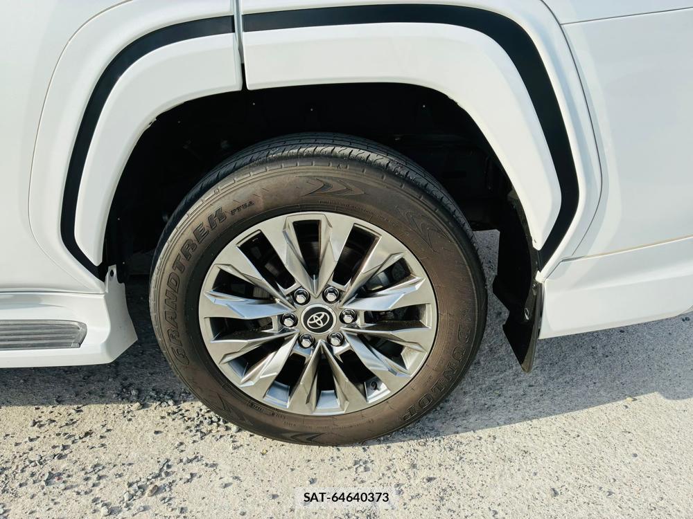 Toyota LAND CRUISER 2021-08 8278669-30