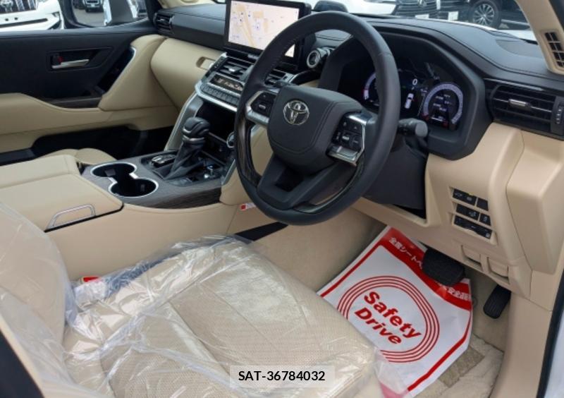 Toyota LAND CRUISER 2025-04 8860477-14
