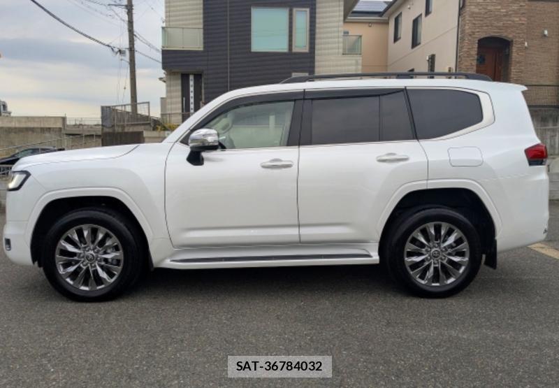 Toyota LAND CRUISER 2025-04 8860477-1