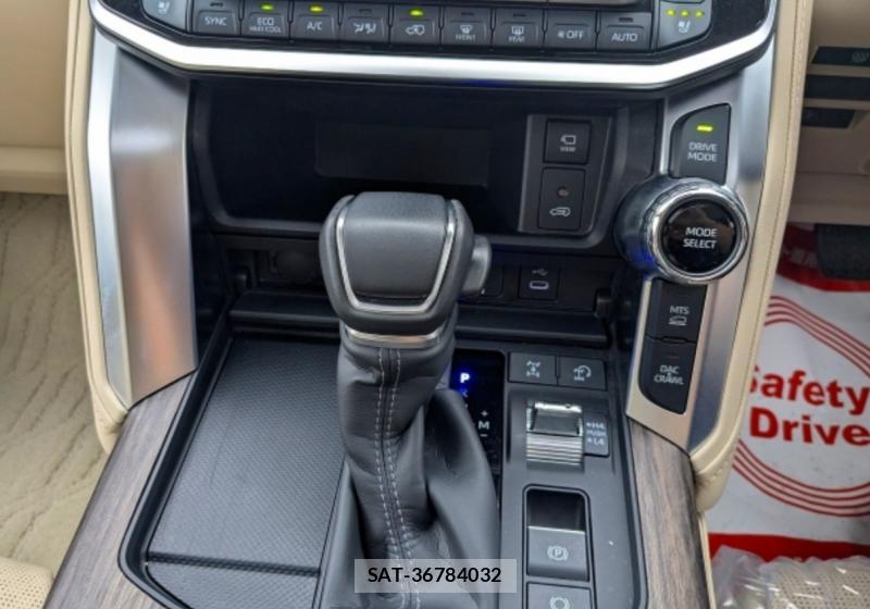 Toyota LAND CRUISER 2025-04 8860477-20