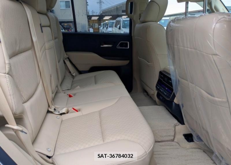Toyota LAND CRUISER 2025-04 8860477-7