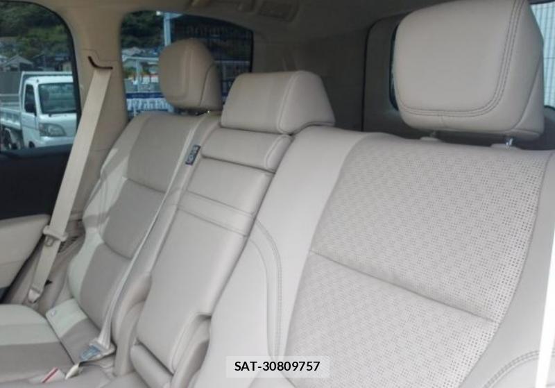 Toyota LAND CRUISER 2025-08 8860510-8