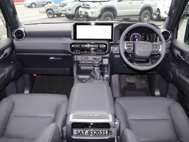 Toyota Land Cruiser 250 2024-01 1052978-11