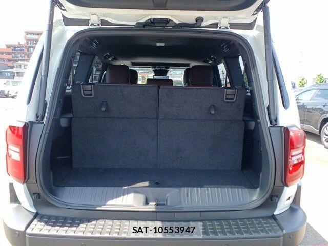 Toyota Land Cruiser 250 2024-05 1139584-13