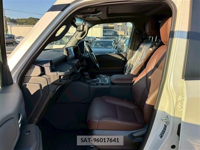 Toyota Land Cruiser 250 2024-06 1322063-2