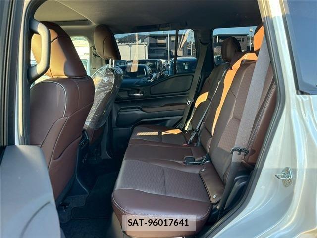 Toyota Land Cruiser 250 2024-06 1322063-3