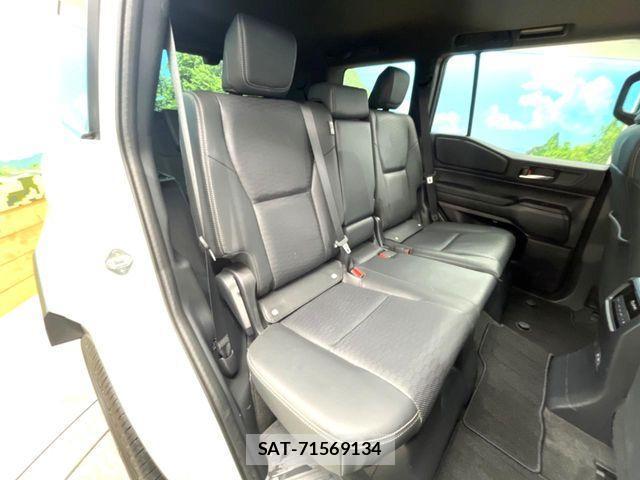 Toyota Land Cruiser 250 2025-06 3673448-7