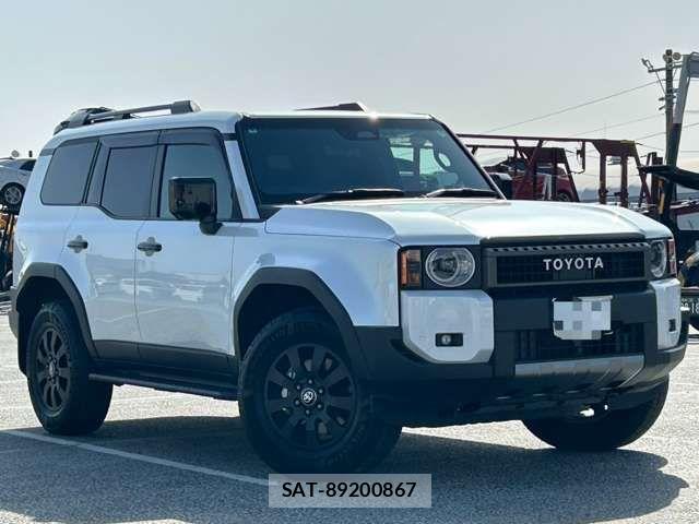Toyota Land Cruiser 250 2024-06 3906780-11