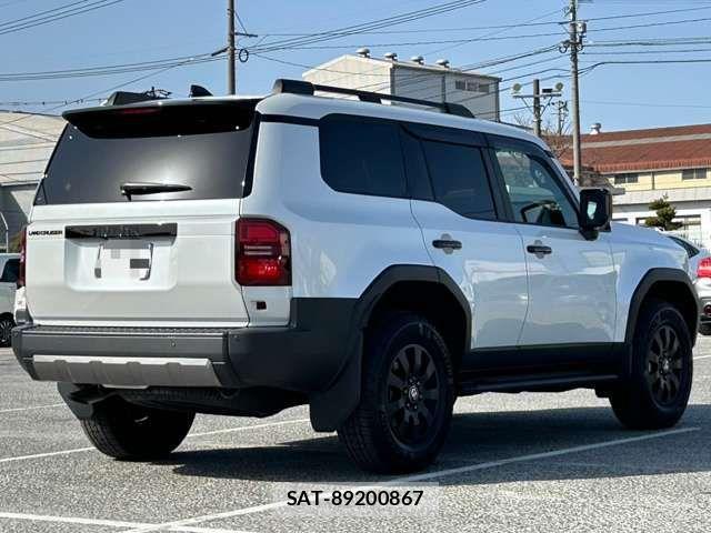 Toyota Land Cruiser 250 2024-06 3906780-1