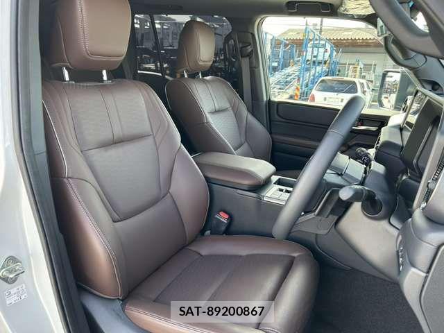 Toyota Land Cruiser 250 2024-06 3906780-2