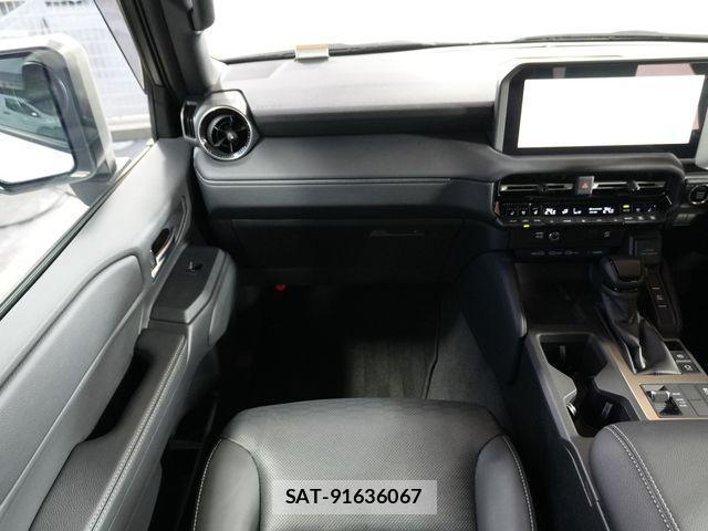 Toyota Land Cruiser 250 2025-02 4594802-11