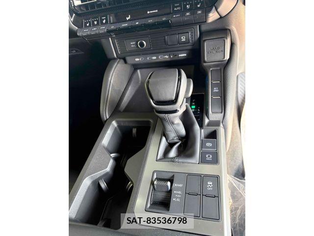 Toyota Land Cruiser 250 2024-05 4962215-16