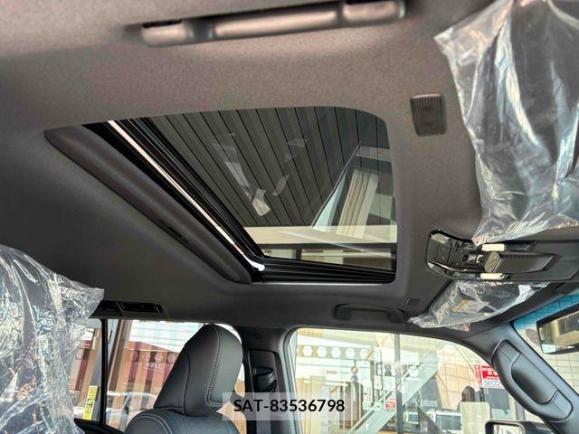 Toyota Land Cruiser 250 2024-05 4962215-17
