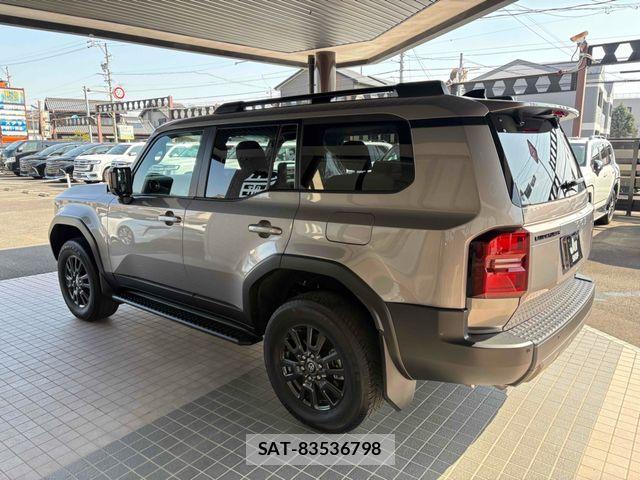 Toyota Land Cruiser 250 2024-05 4962215-5