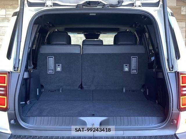 Toyota Land Cruiser 250 2024-09 5870330-13