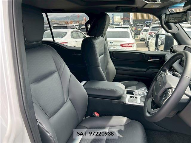 Toyota Land Cruiser 250 2025-03 6244897-12