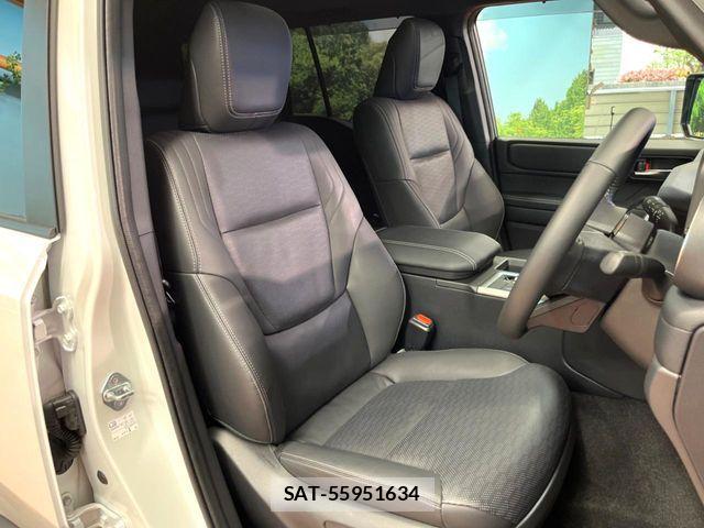 Toyota Land Cruiser 250 2025-03 6304825-9