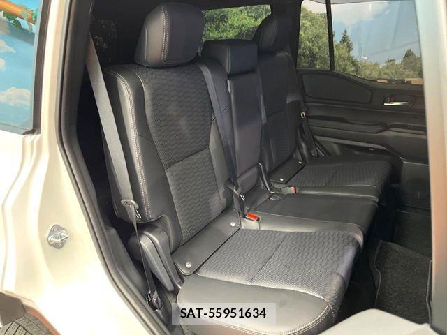 Toyota Land Cruiser 250 2025-03 6304825-10