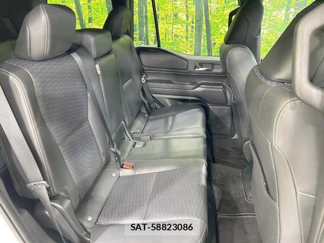 Toyota Land Cruiser 250 2024-10 6612610-8