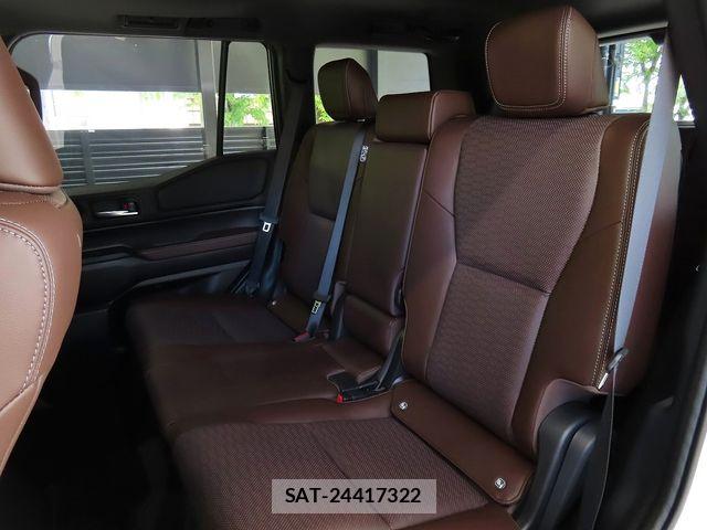 Toyota Land Cruiser 250 2025-01 6612598-22