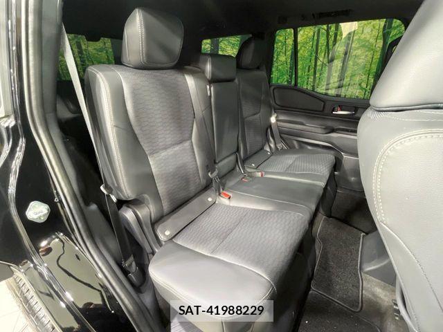 Toyota Land Cruiser 250 2025-01 6676543-8