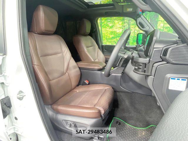 Toyota Land Cruiser 250 2024-08 6676539-7