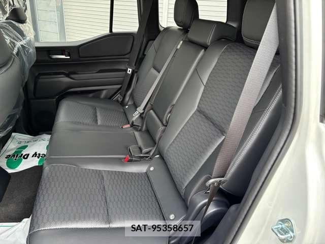 Toyota Land Cruiser 250 2025-11 6676542-12