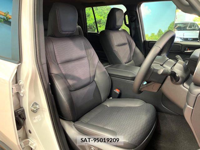Toyota Land Cruiser 250 2024-08 6716438-9