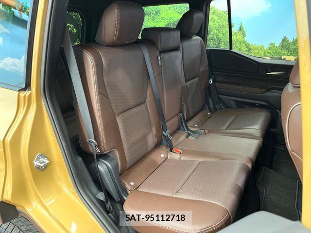 Toyota Land Cruiser 250 2024-06 6716441-10