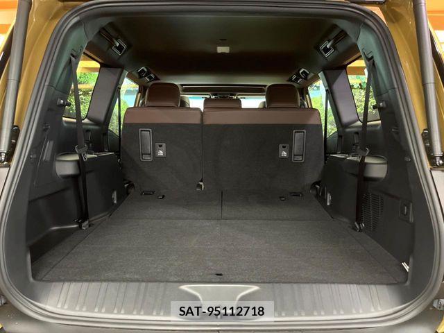 Toyota Land Cruiser 250 2024-06 6716441-12