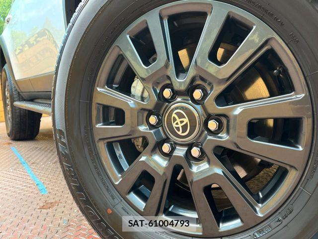 Toyota Land Cruiser 250 2024-11 6716443-12
