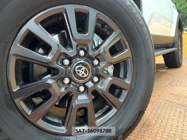 Toyota Land Cruiser 250 2025-09 6791176-13