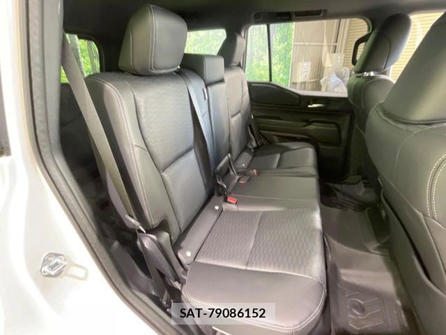 Toyota Land Cruiser 250 2025-10 6815554-8