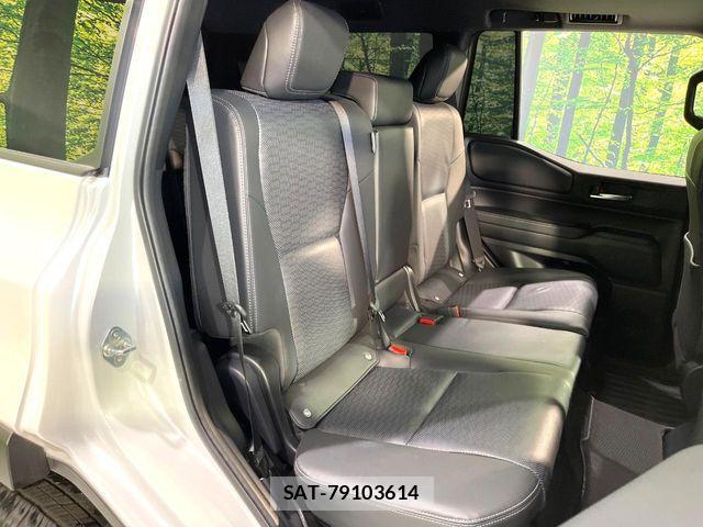 Toyota Land Cruiser 250 2025-04 6907210-8