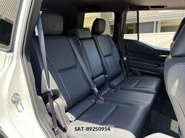 Toyota Land Cruiser 250 2025-08 6907215-17